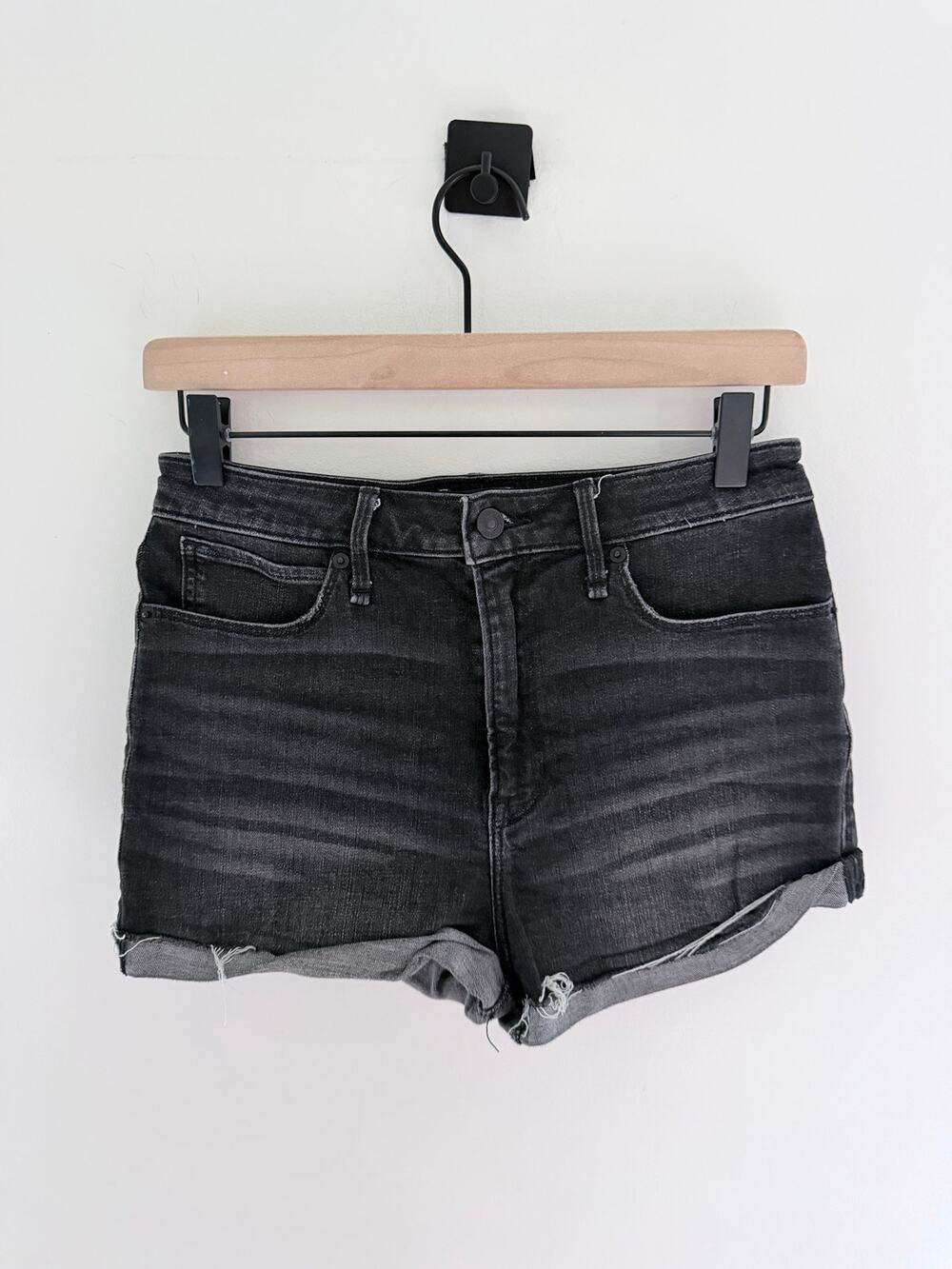 Abercrombie & Fitch Simone black denim high-rise frayed raw-edge shorts-Size 28